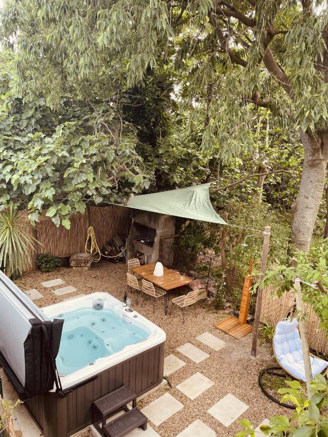 Maison Dans Les Arbres, Spa, Tennis, Parking * Nîmes