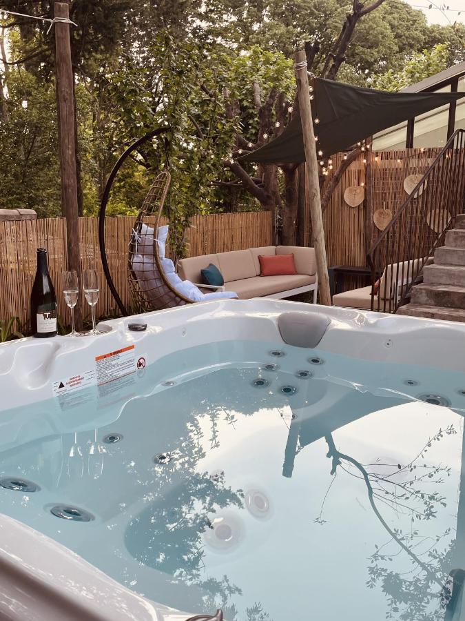 Maison Dans Les Arbres, Spa, Tennis, Parking Nimes